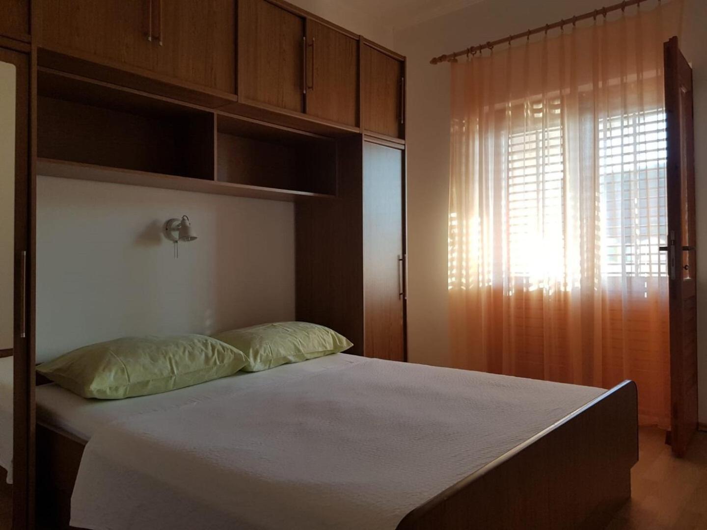 Apartments Mari - Near Sea Lopar Bagian luar foto